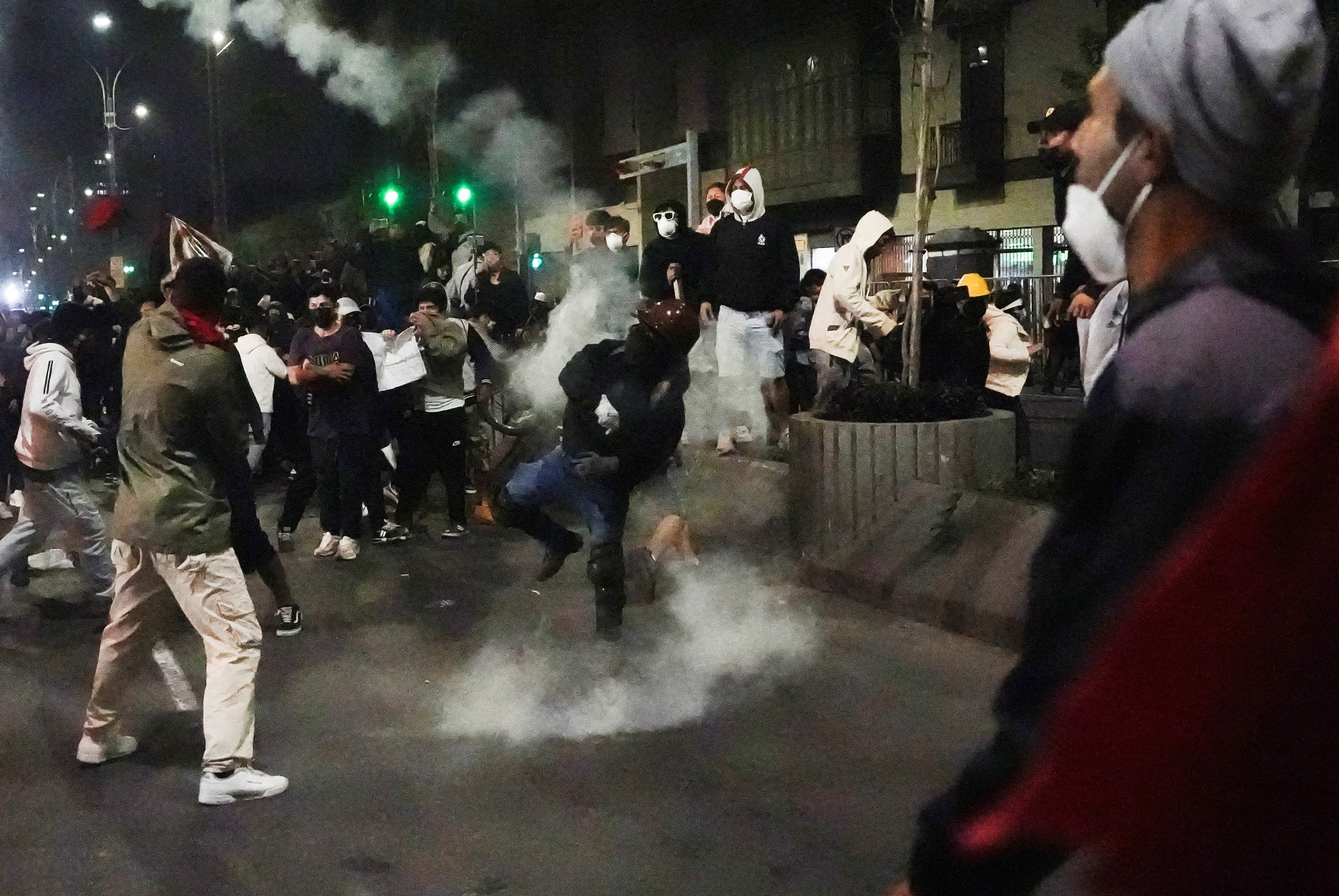 VÍDEO: Geração Z protesta contra o governo do Peru; confronto com a polícia toma as ruas e deixa feridos