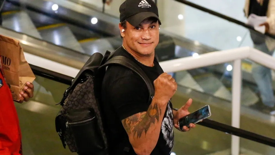 Popó diz que passará por cirurgia após pancadaria em luta com Wanderlei Silva